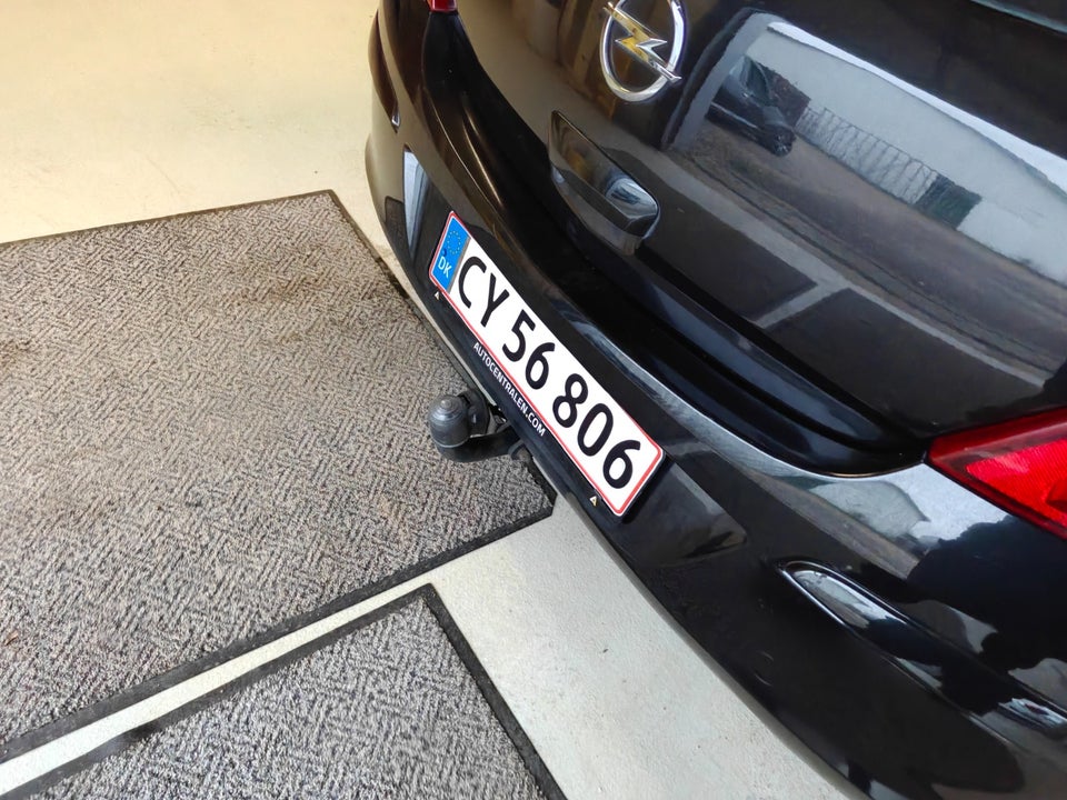 Opel Corsa 1,2 16V Cosmo 5d