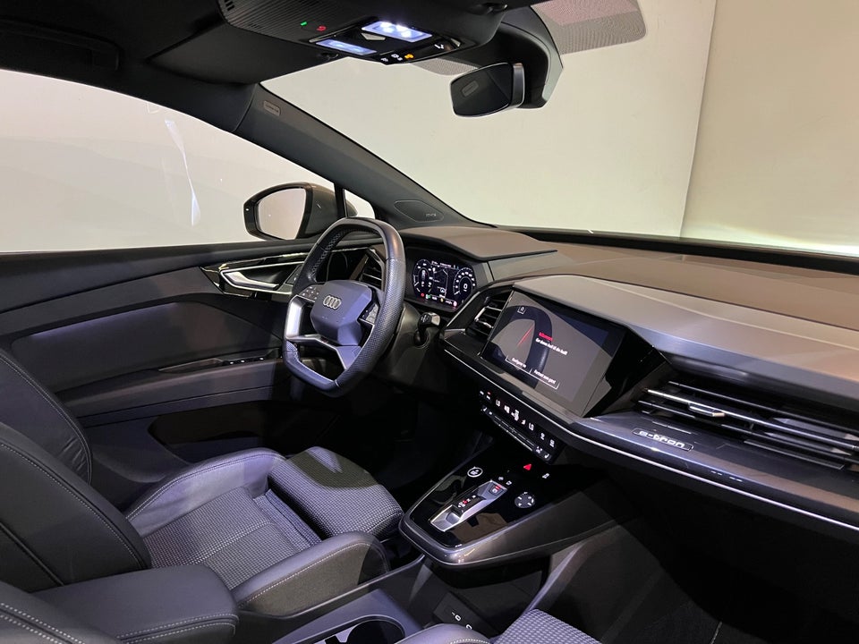 Audi Q4 e-tron 40 S-line 5d