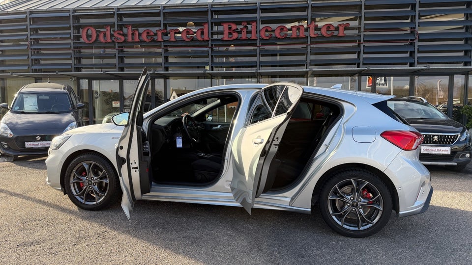 Ford Focus 1,0 EcoBoost ST-Line X aut. 5d