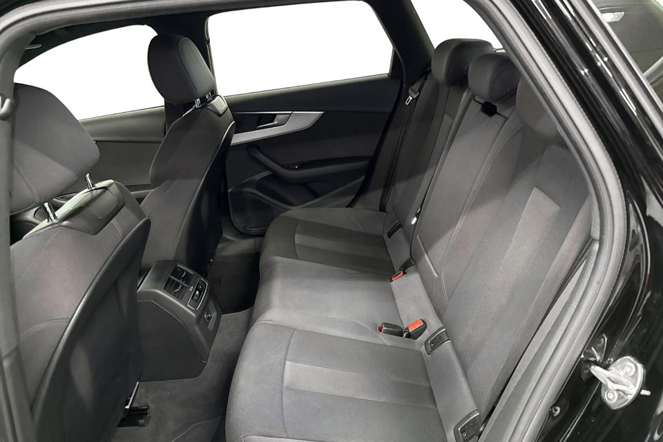 Audi A4 40 TFSi Prestige plus Avant S-tr. 5d