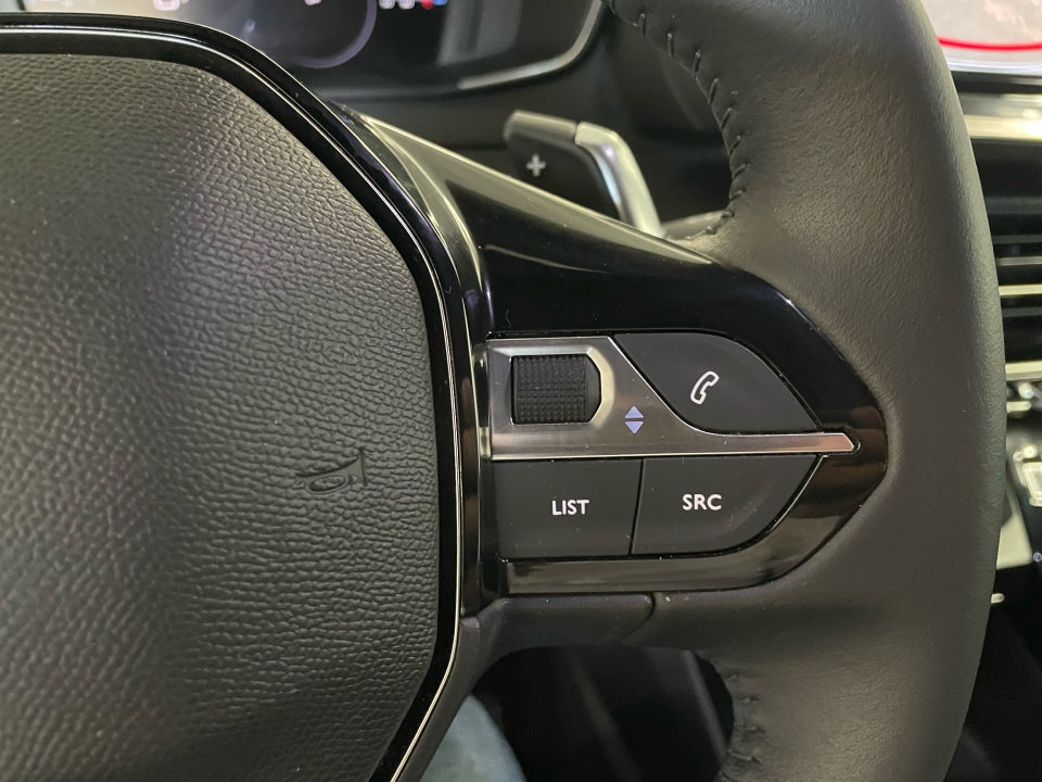 Peugeot 2008 1,2 PureTech 130 Allure EAT8 5d
