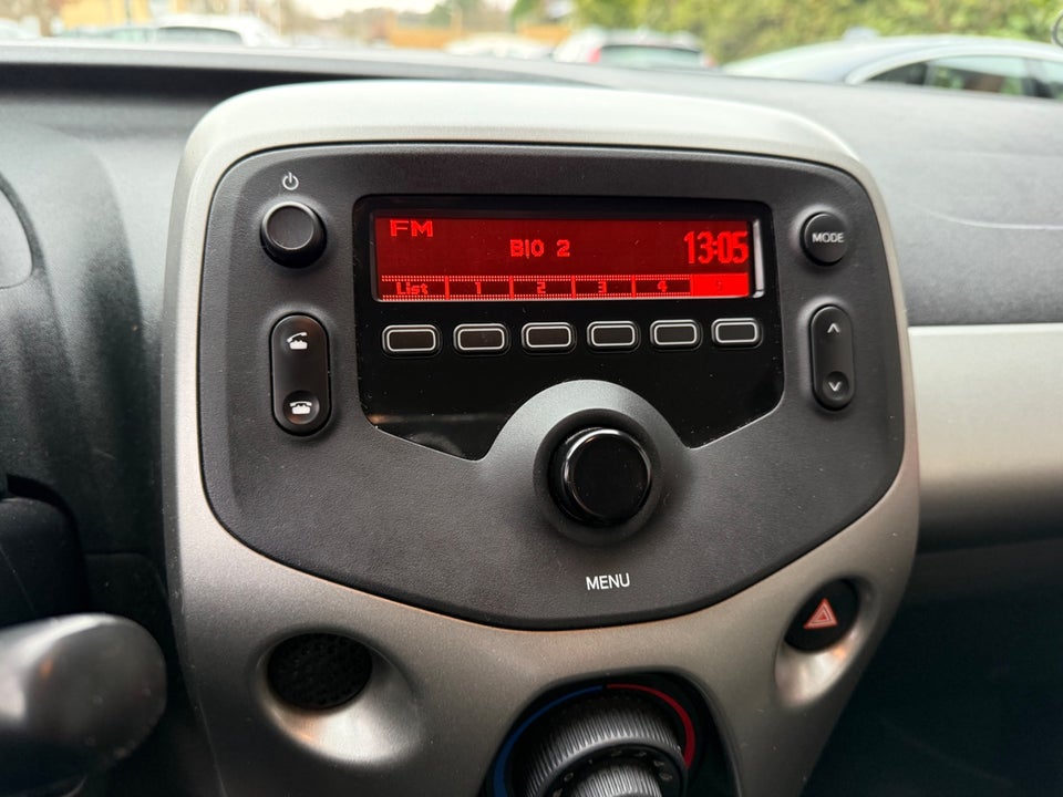 Toyota Aygo 1,0 VVT-i x-play 5d