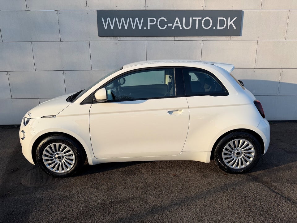 Fiat 500e 42 Icon 3d