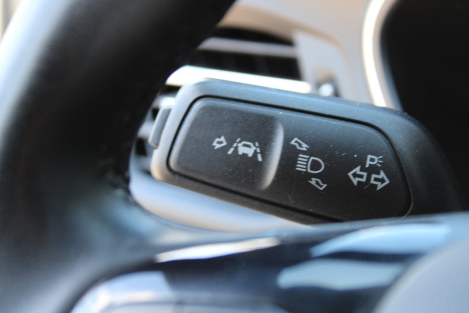 Ford Focus 1,5 EcoBlue Active stc. Van 5d