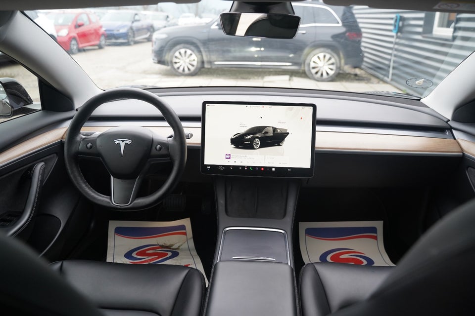 Tesla Model 3 Long Range AWD 4d