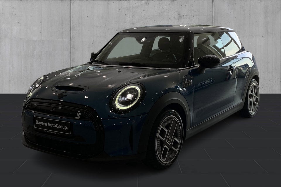 MINI Cooper SE Essential 3d