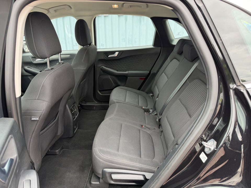 Ford Kuga 2,5 PHEV Titanium CVT 5d