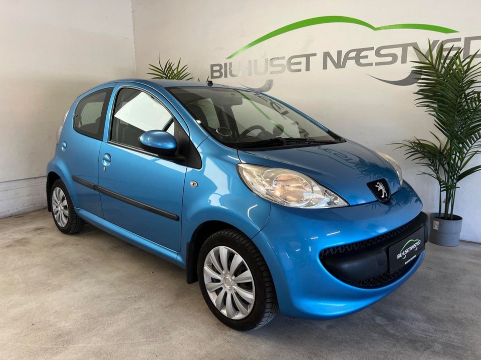 Peugeot 107 1,0 Urban 5d