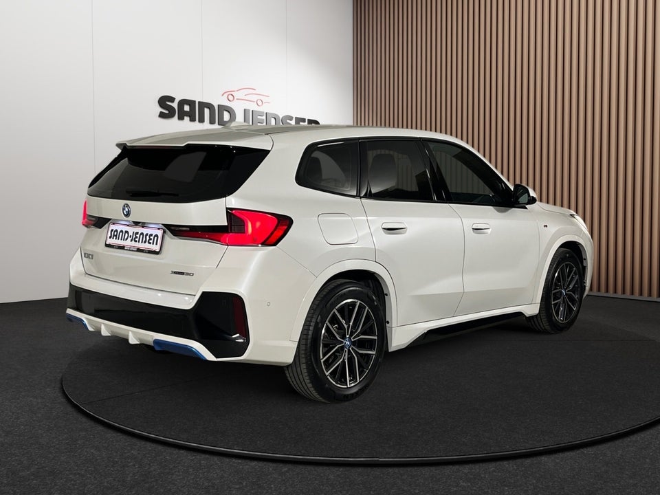 BMW iX1 xDrive30 M-Sport 5d