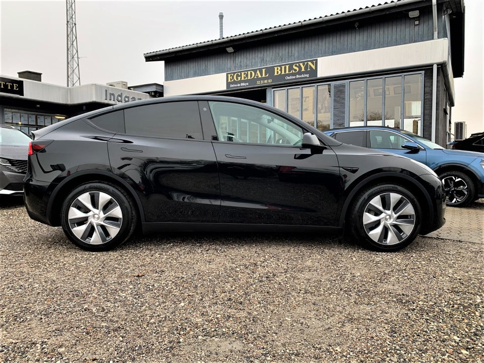 Tesla Model Y Long Range AWD 5d