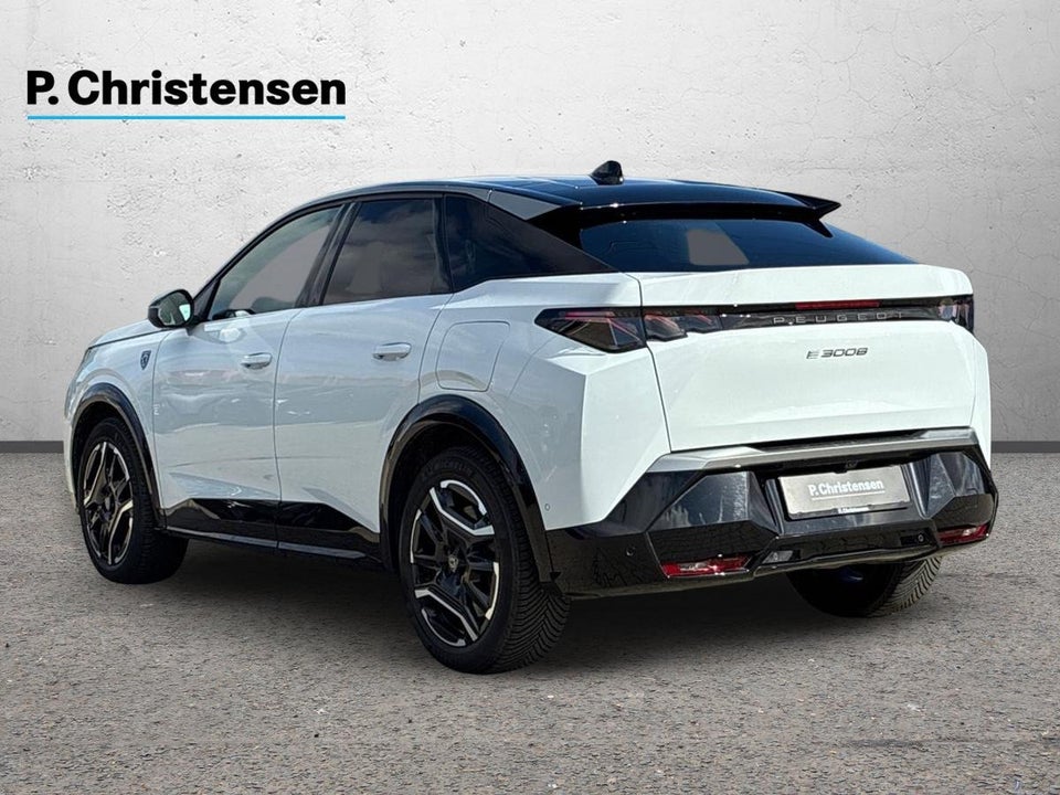Peugeot e-3008 77 GT Pack 5d