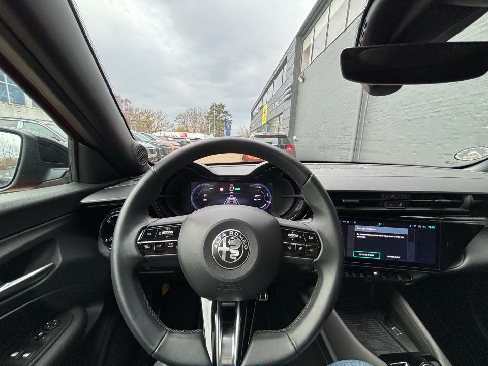 Alfa Romeo Junior Elettrica Speciale 5d