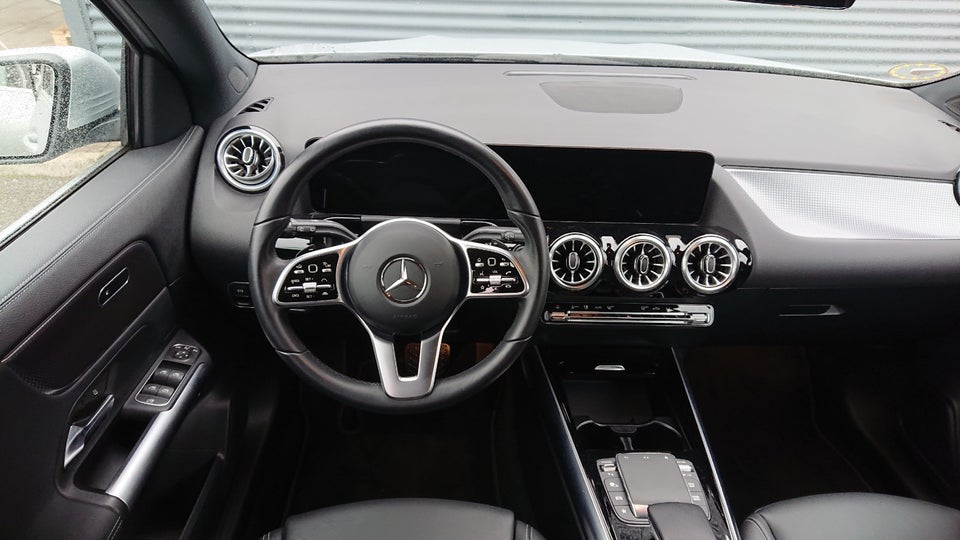 Mercedes EQA250+ Progressive 5d