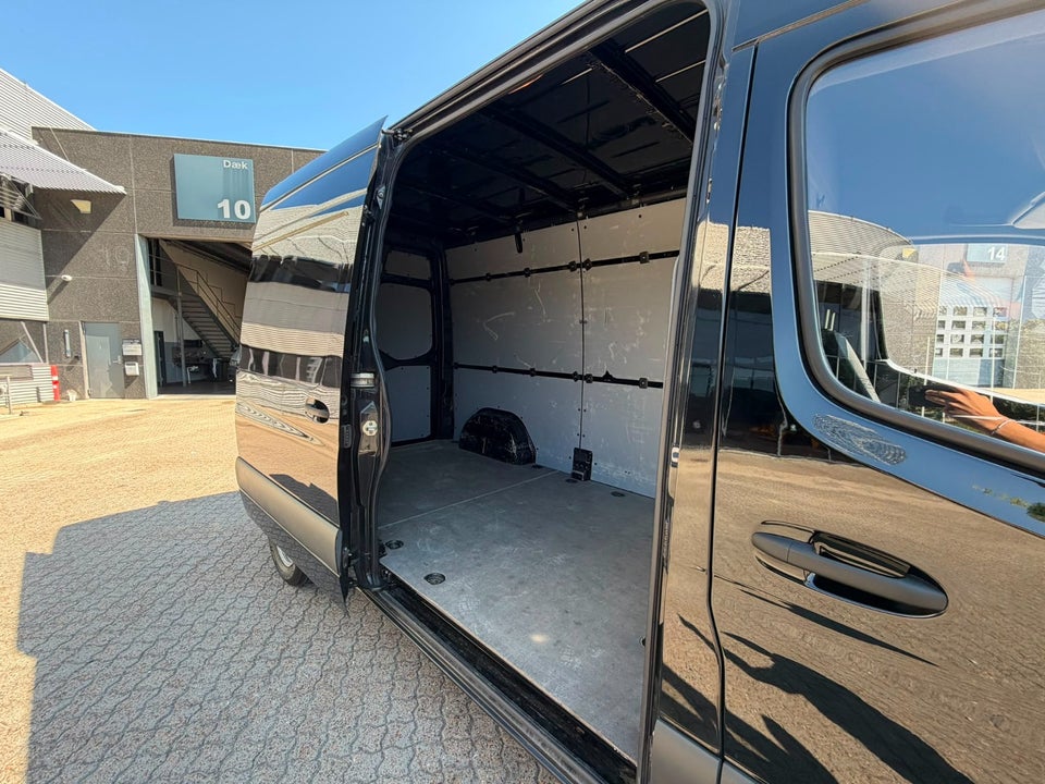 Mercedes Sprinter 214 2,2 CDi A2 Kassevogn FWD
