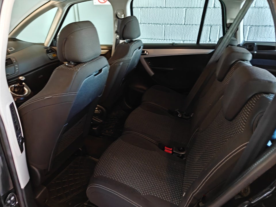 Citroën Grand C4 Picasso 1,8 16V Prestige 7prs 5d