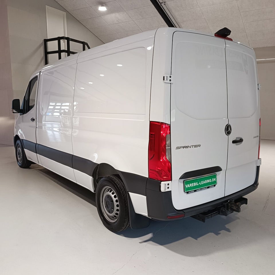 Mercedes Sprinter 211 2,0 CDi A2 Kassevogn aut. FWD