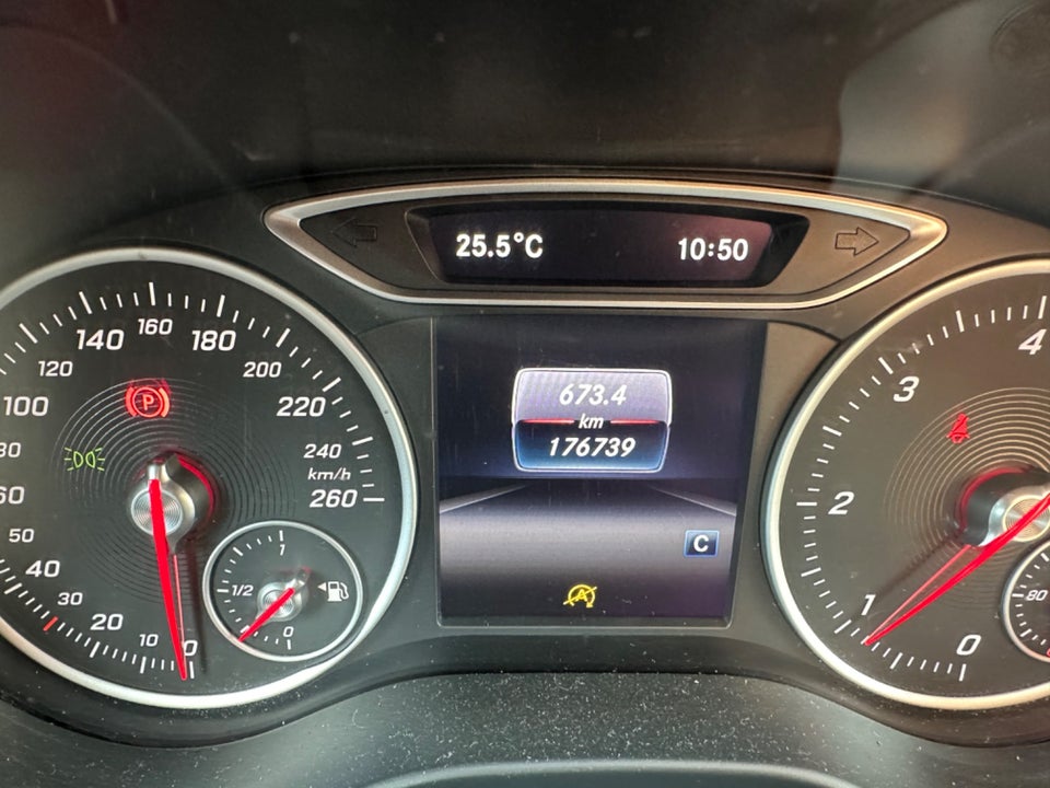 Mercedes A180 d 1,5 AMG Line 5d