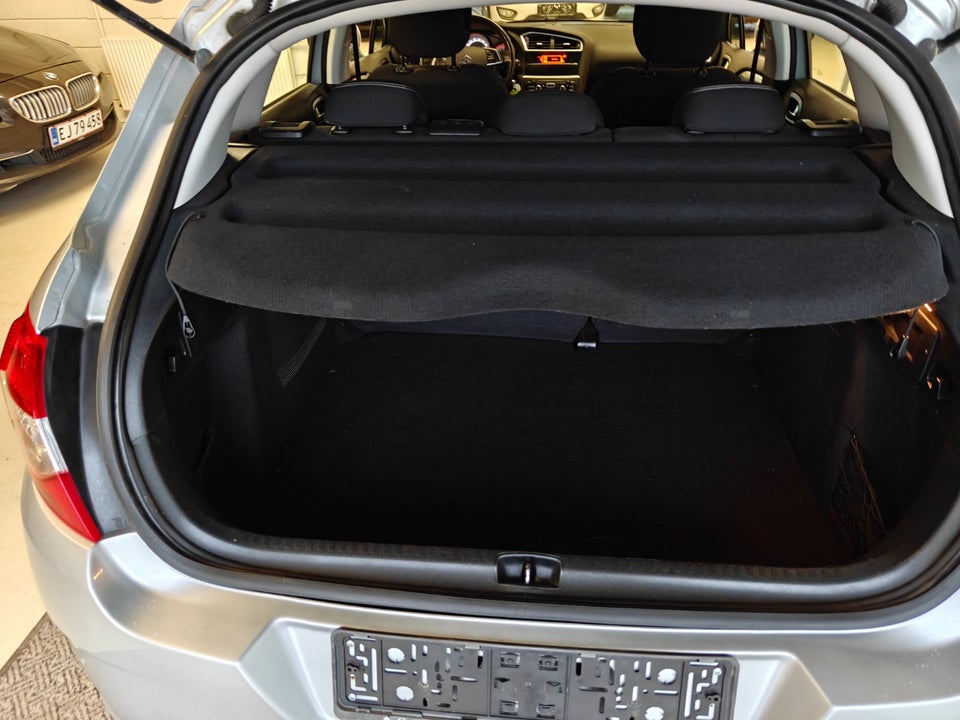 Citroën C4 1,6 e-HDi 115 Seduction 5d