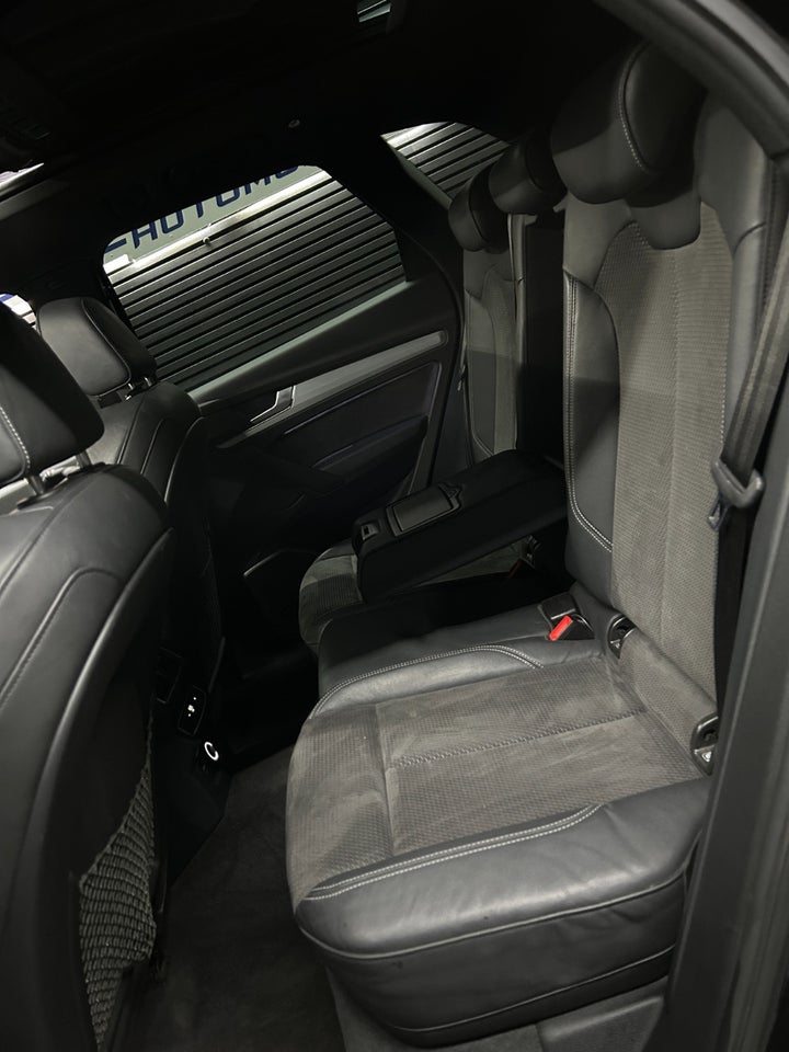 Audi Q5 40 TDi S-line quattro S-tr. 5d