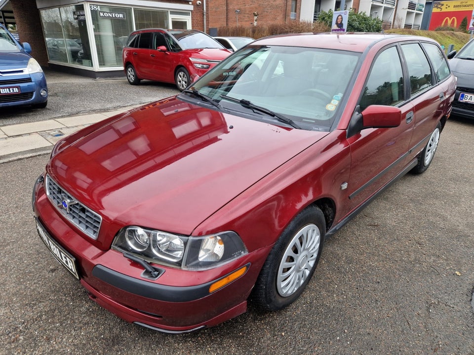 Volvo V40 1,8 Classic aut. 5d