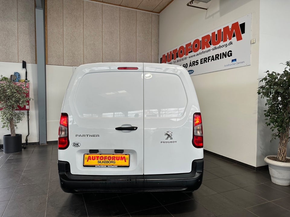 Peugeot Partner 1,5 BlueHDi 130 L2V2 Plus EAT8 Van