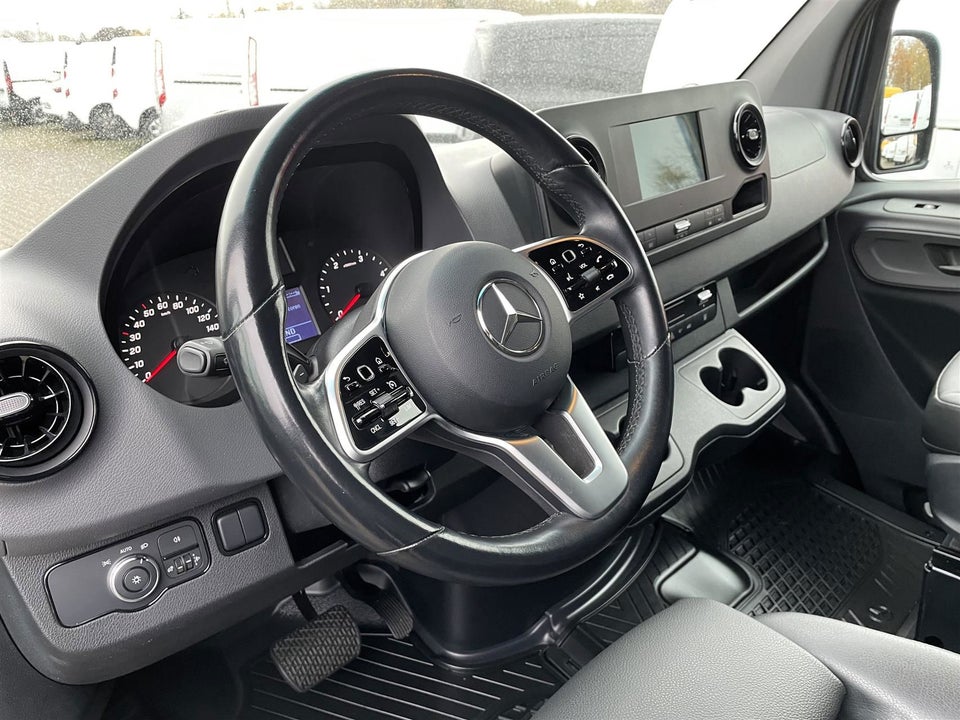 Mercedes Sprinter 319 3,0 CDi A3 Kassevogn aut. RWD