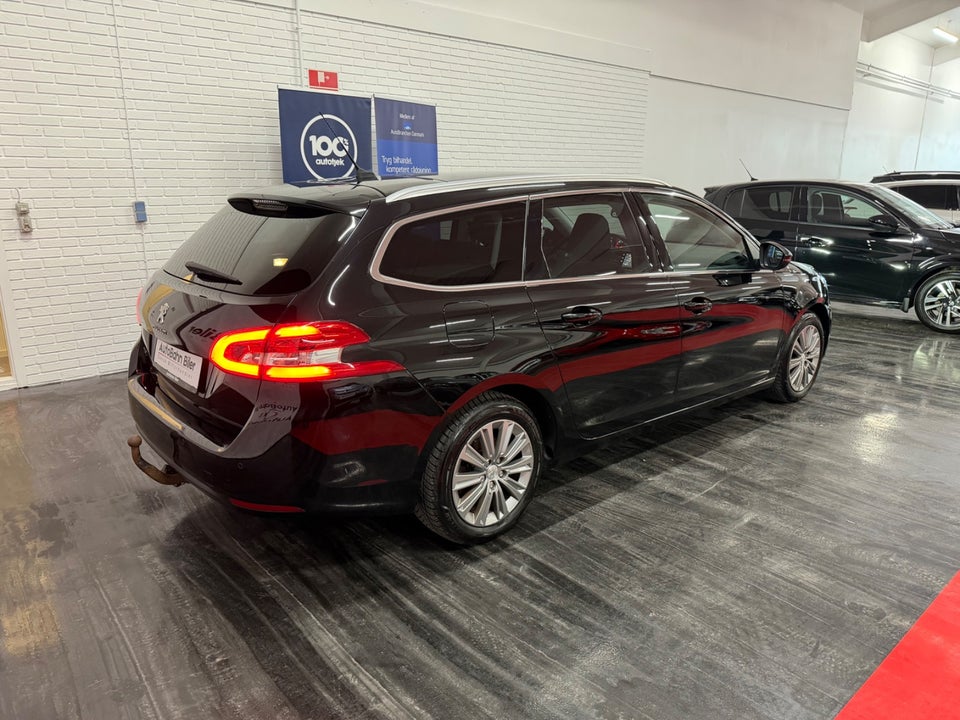 Peugeot 308 1,5 BlueHDi 130 Allure+ Sky SW 5d