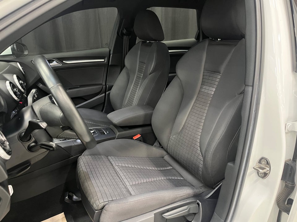 Audi A3 40 TFSi e Prestige Sportback S-tr. 5d