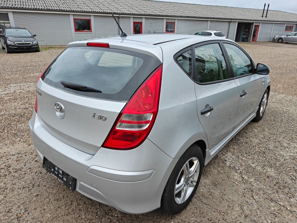 Hyundai i30 1,4 CVVT Classic Cool 5d