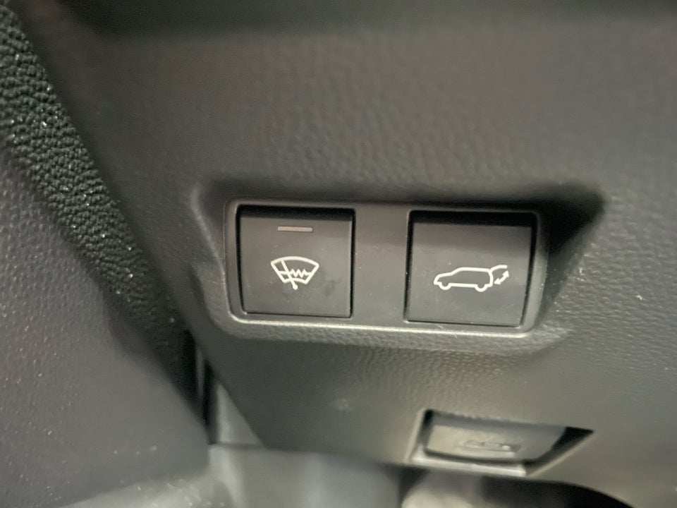 Toyota Corolla Cross 2,0 Hybrid Elegant Luxury CVT 5d