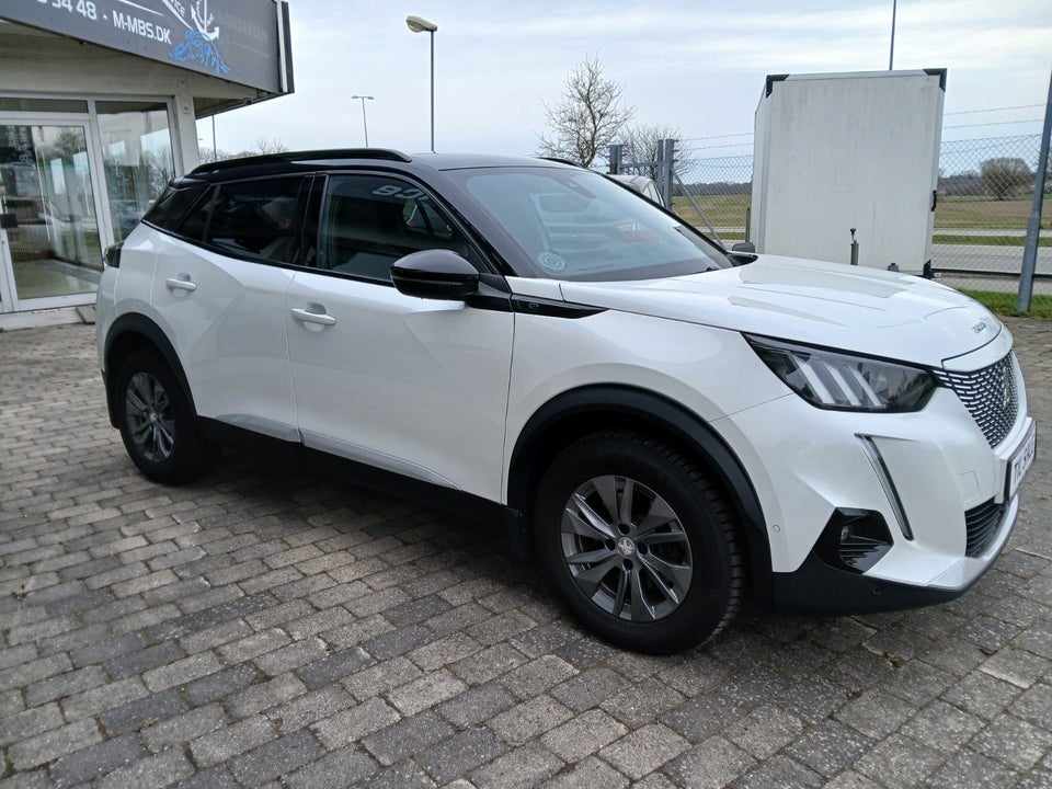 Peugeot e-2008 50 GT Sky 5d