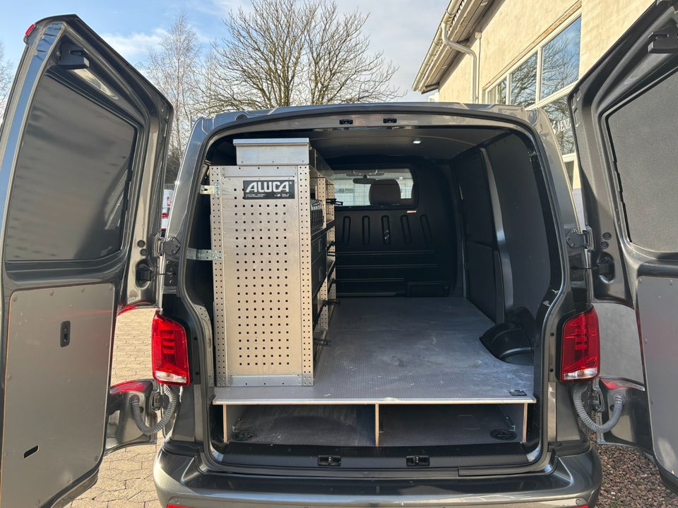 VW Transporter 2,0 TDi 150 Kassevogn DSG 4Motion kort