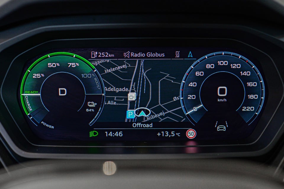 Audi Q4 e-tron 50 quattro 5d