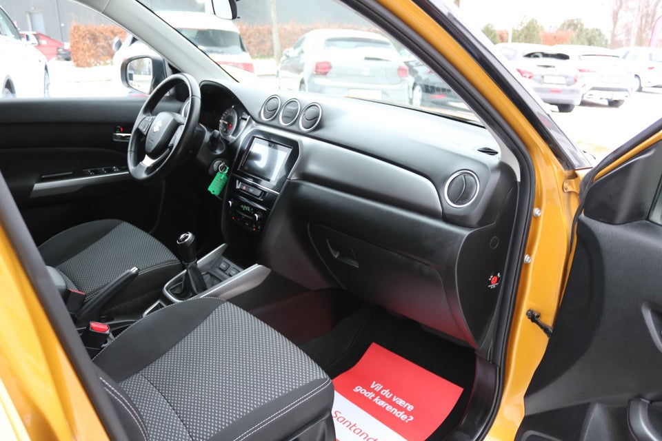 Suzuki Vitara 1,0 Boosterjet Active KUP 5d