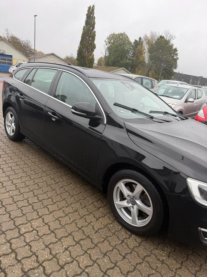 Volvo V60 2,0 D4 190 Momentum 5d