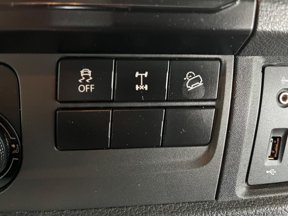 VW Transporter 2,0 TDi 150 Db.Kab m/lad 4Motion 4d