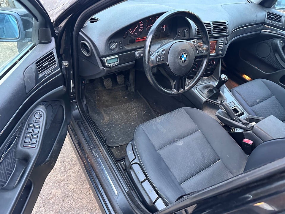BMW 520i 2,2 4d