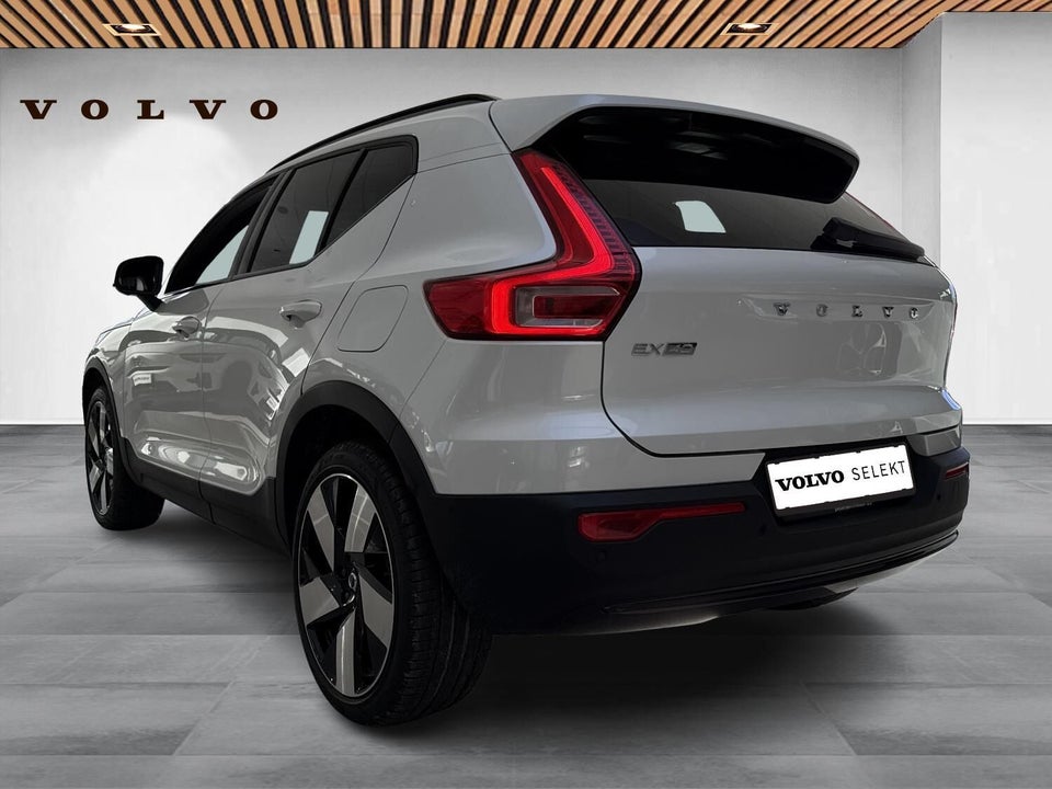 Volvo EX40 Extended Range Plus 5d