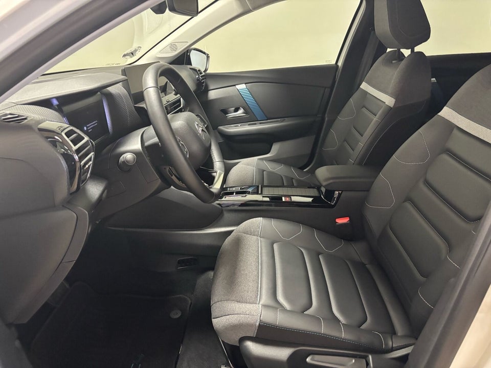 Citroën ë-C4 X 50 Shine 4d