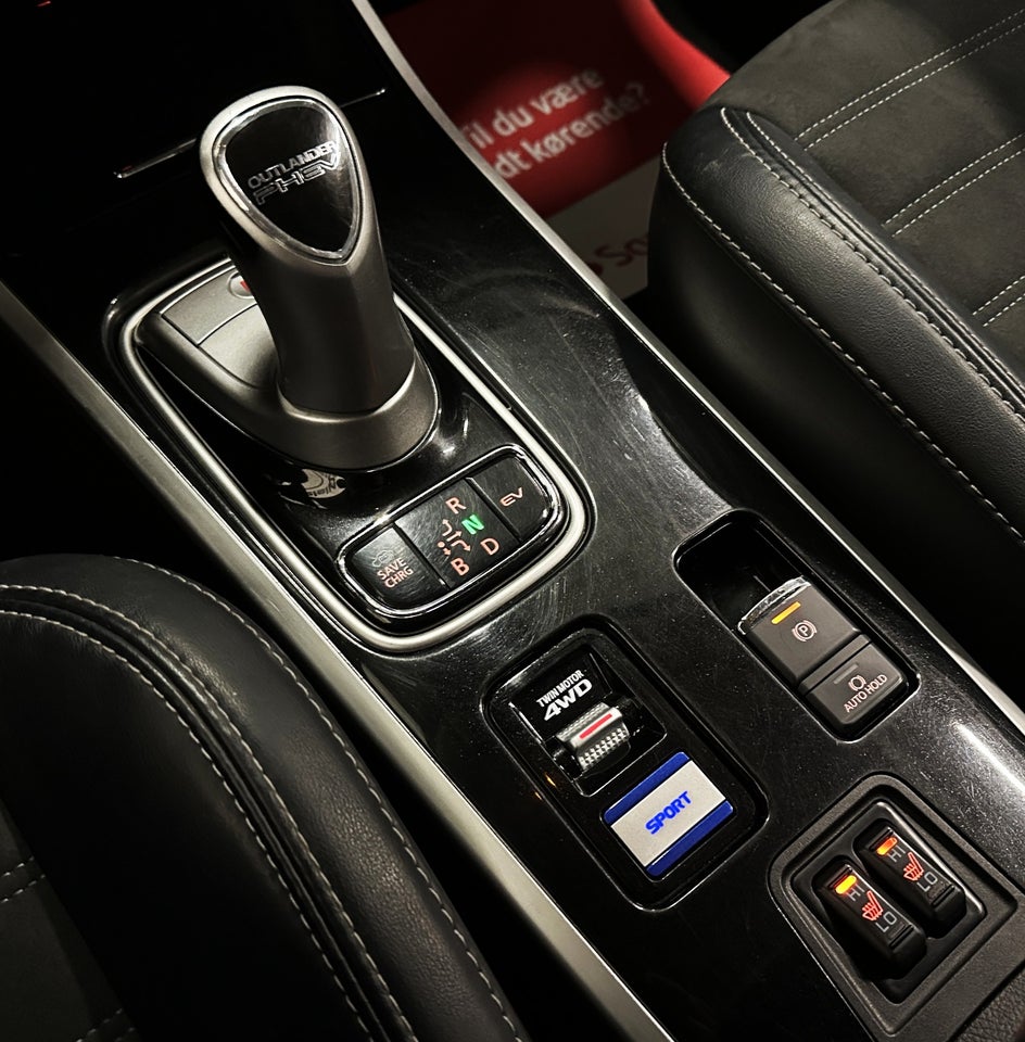 Mitsubishi Outlander 2,4 PHEV Instyle CVT 4WD 5d