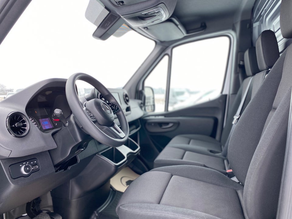 Mercedes Sprinter 317 2,0 CDi A2 Kassevogn aut. RWD