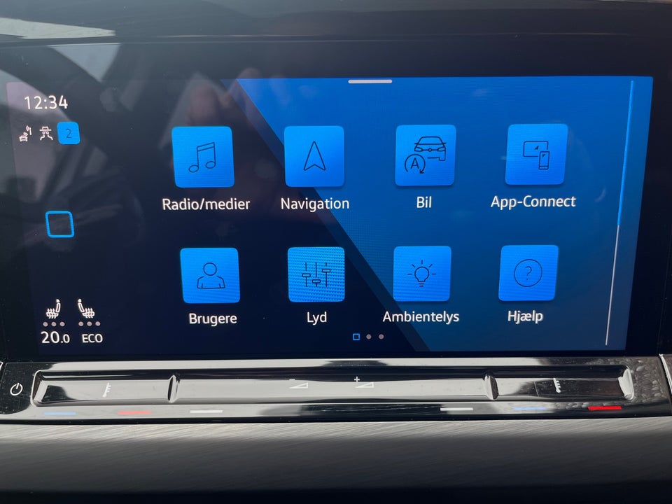 VW Golf VIII 1,4 eHybrid DSG 5d