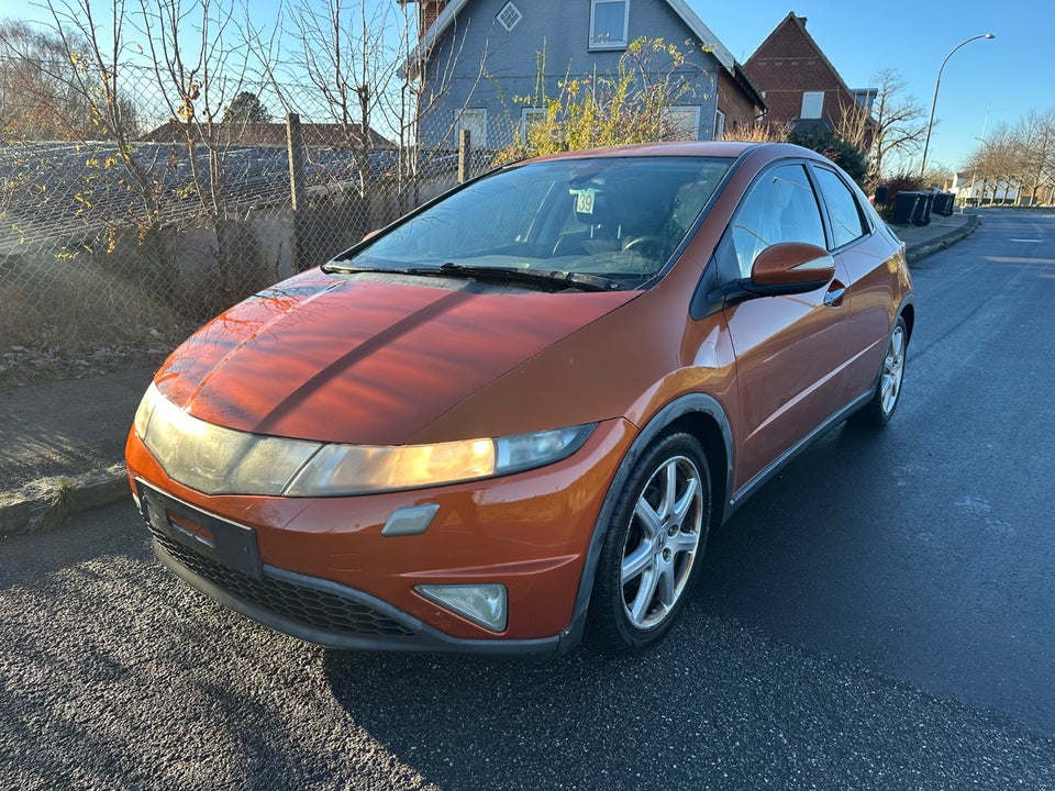 Honda Civic 1,8 Sport i-Shift 5d