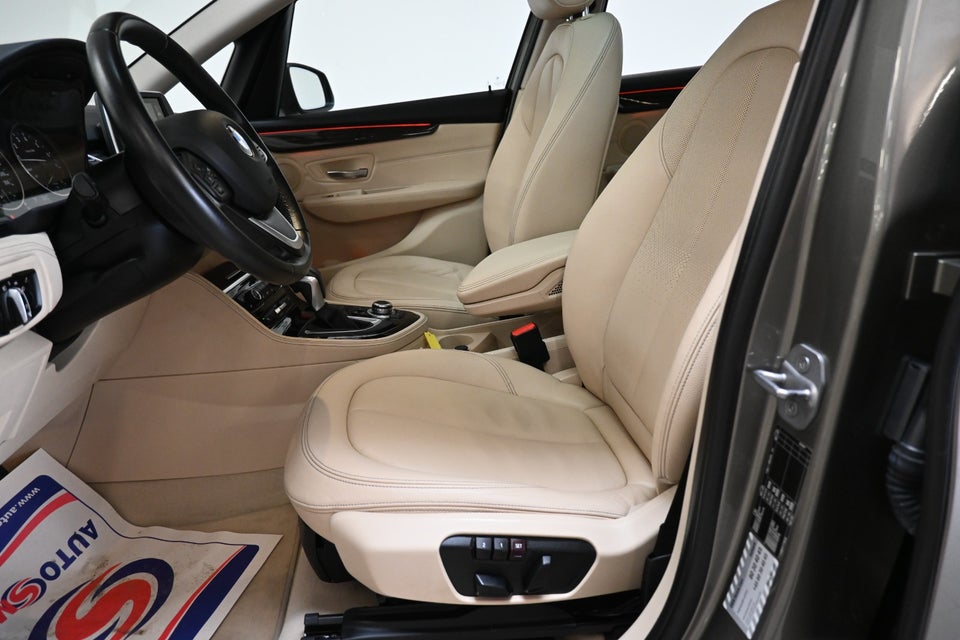 BMW 220i 2,0 Active Tourer Advantage aut. 5d