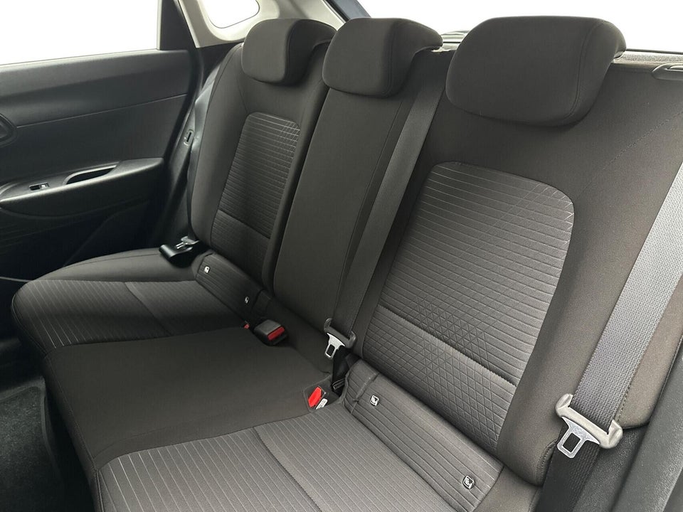 Hyundai i20 1,0 T-GDi Essential DCT 5d