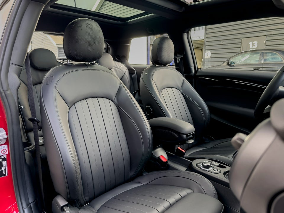 MINI Cooper SE Classic Trim 3d