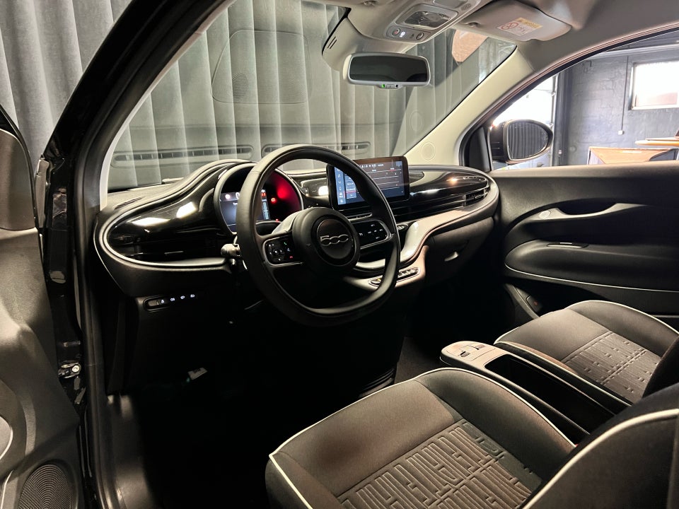 Fiat 500e 42 Icon 3d