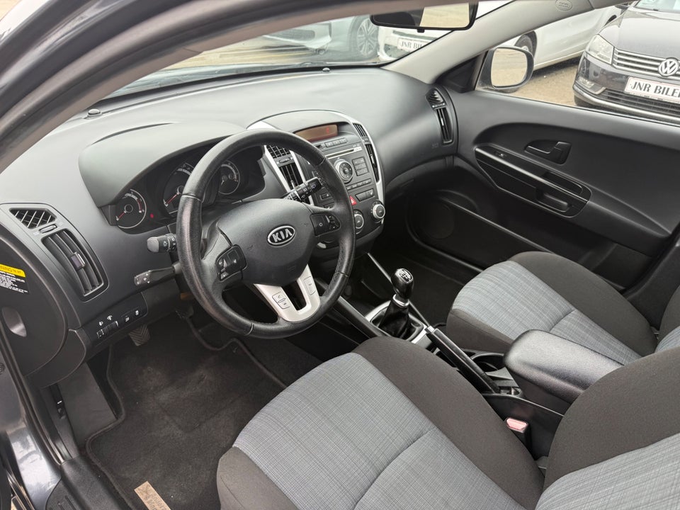 Kia Ceed 1,6 CRDi 115 Active SW 5d