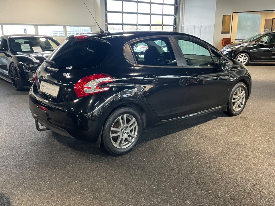 Peugeot 208 1,2 VTi Allure 5d