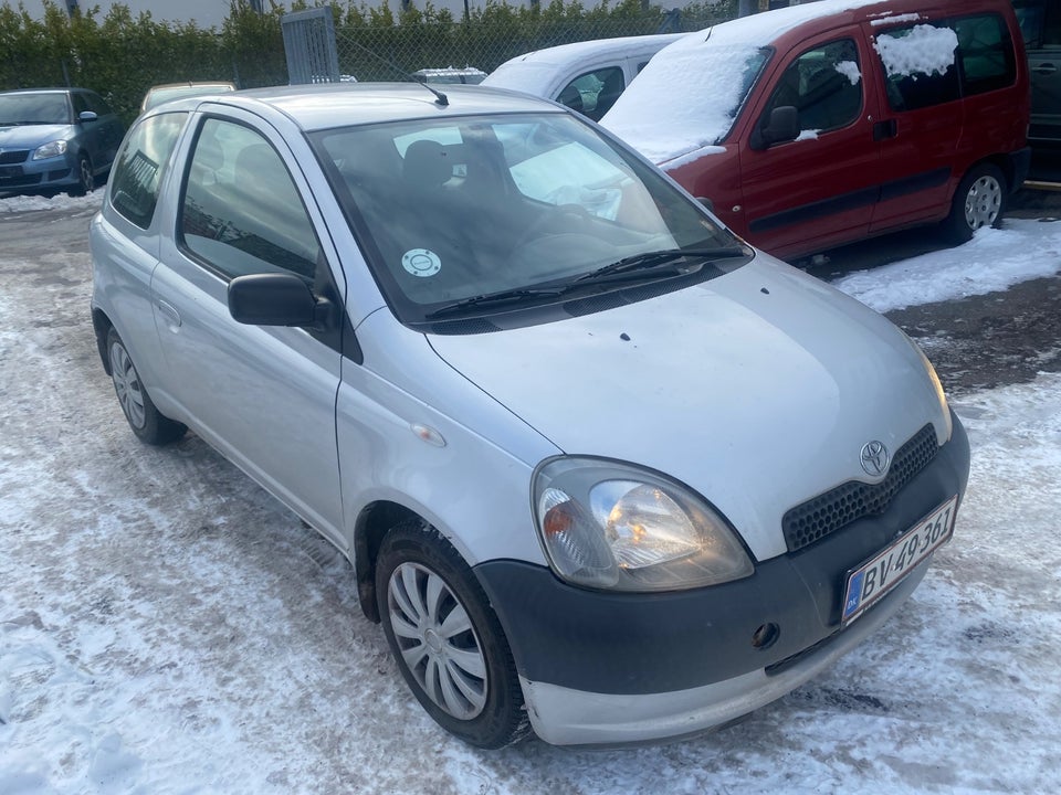 Toyota Yaris 1,0 Luna 3d